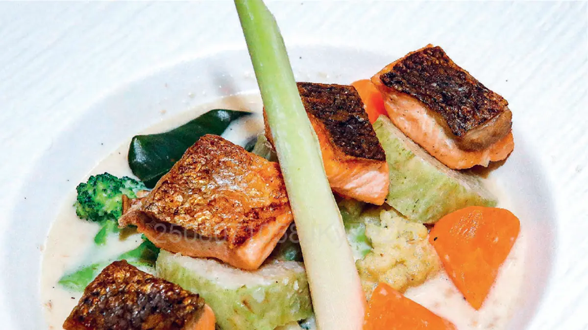 Opor Salmon (DOK JAWAPOS)