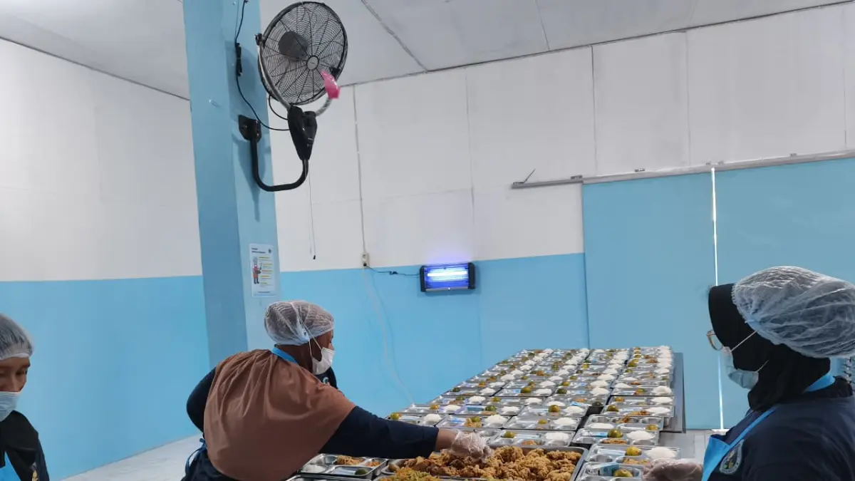 Dapur Program Makan Bergizi Gratis yang kembali beroperasi di Kutai Timur. (Kaltim Post)
