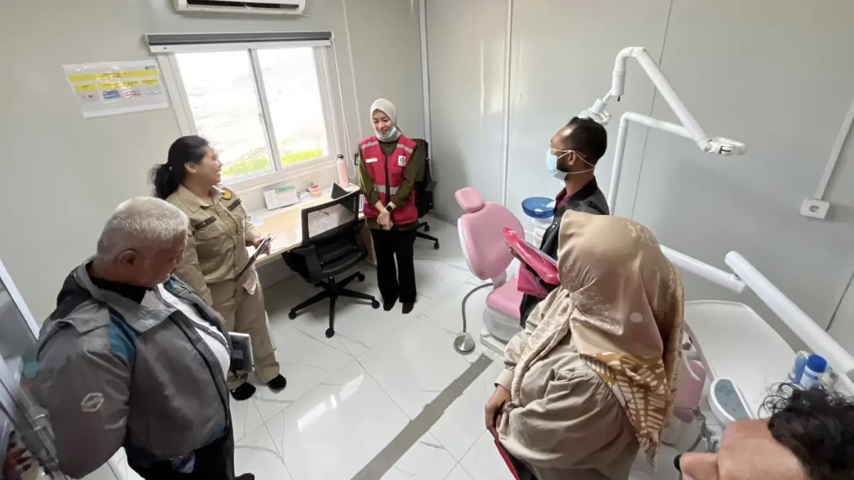 Tim Dinas Kesehatan Kayong Utara melakukan verifikasi fasilitas Klinik KIPP, meninjau langsung layanan media sebagai bagian dari peningkatan mutu standar Klinik Pratama.