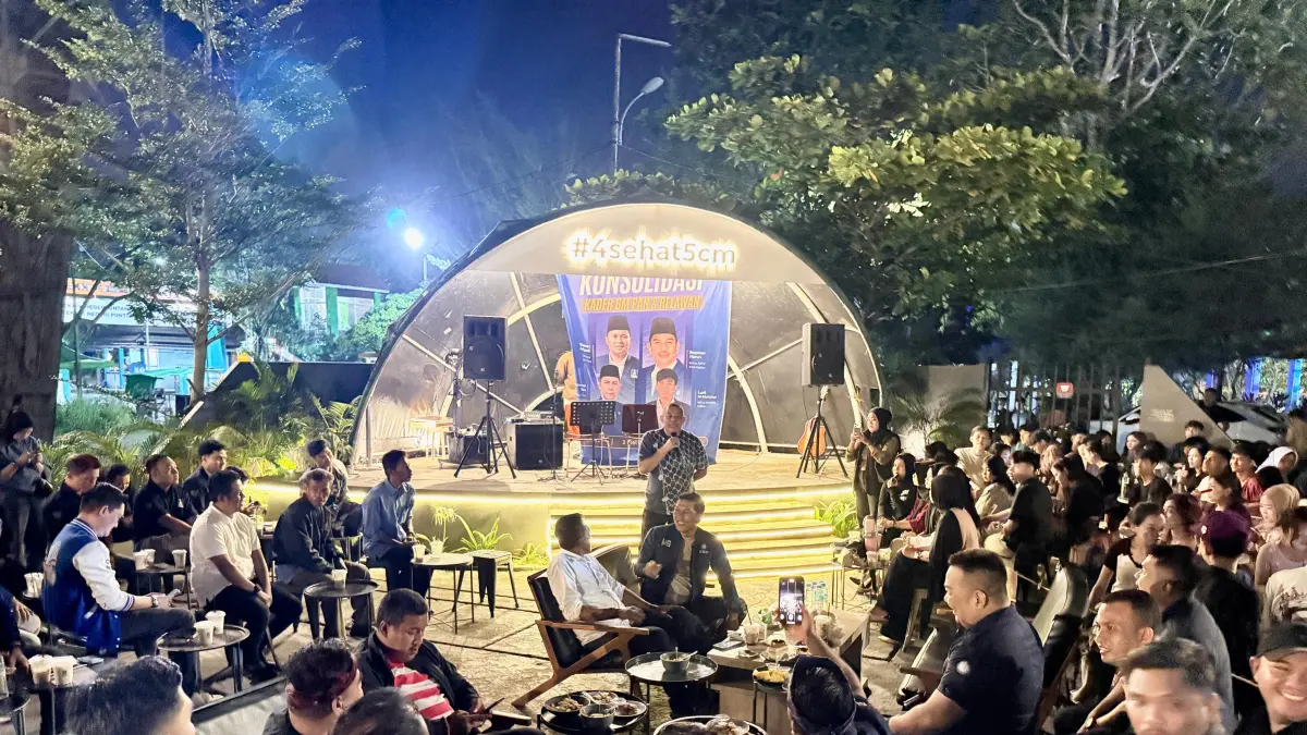 Sekjen BM PAN Slamet Ariyadi memberikan arahan saat konsolidasi organisasi di Kalimantan Barat, Sabtu (3/5) malam.