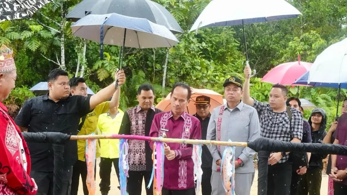Suasana peresmian Agrowisata Persada Nusantara di Desa Pandan, Kecamatan Sungai Tebelian.