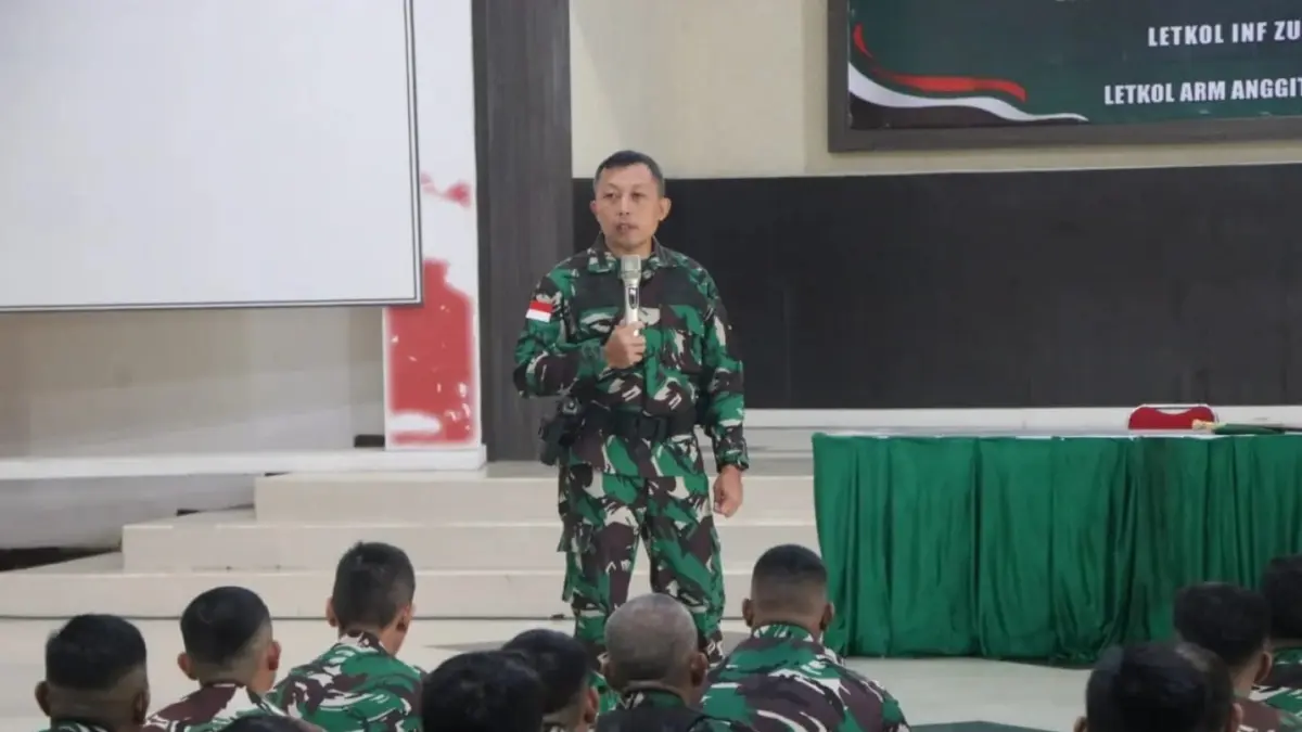 Jam Komandan, merupakan satu diantara kegiatan yang dimanfaatkan sebagai forum komunikasi langsung antara pimpinan dan anggota untuk menegaskan standar kerja sekaligus merespons dinamika wilayah yang terus berkembang. (ISTIMEWA)