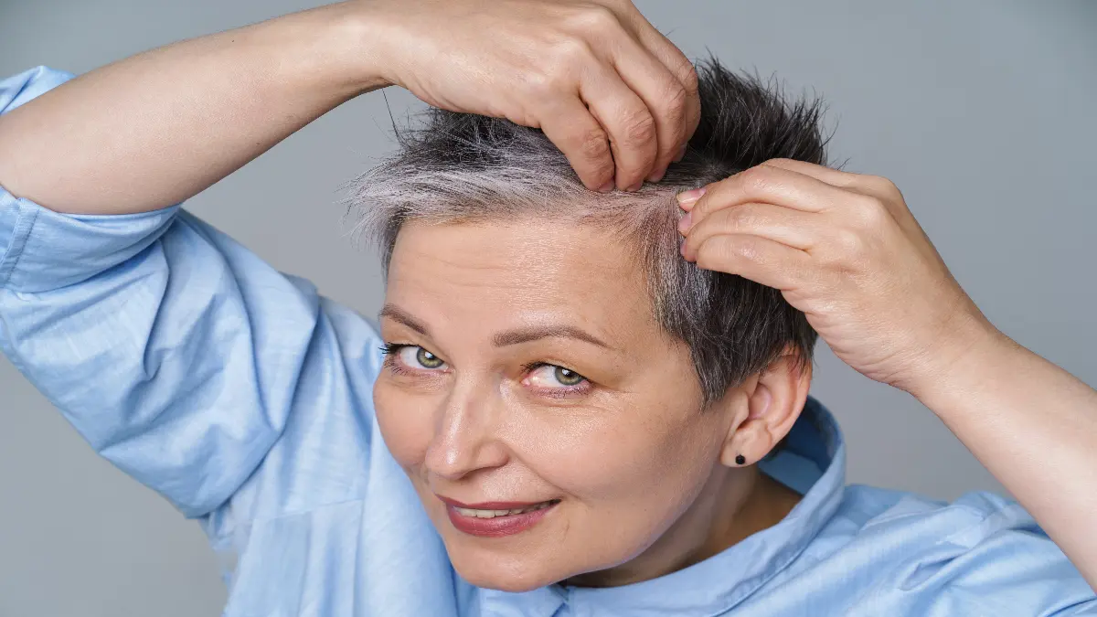 Rambut beruban bukan hanya berarti tanda penuaan, boleh jadi sebagai sistem pertahanan tubuh. (MAGNIFIC)
