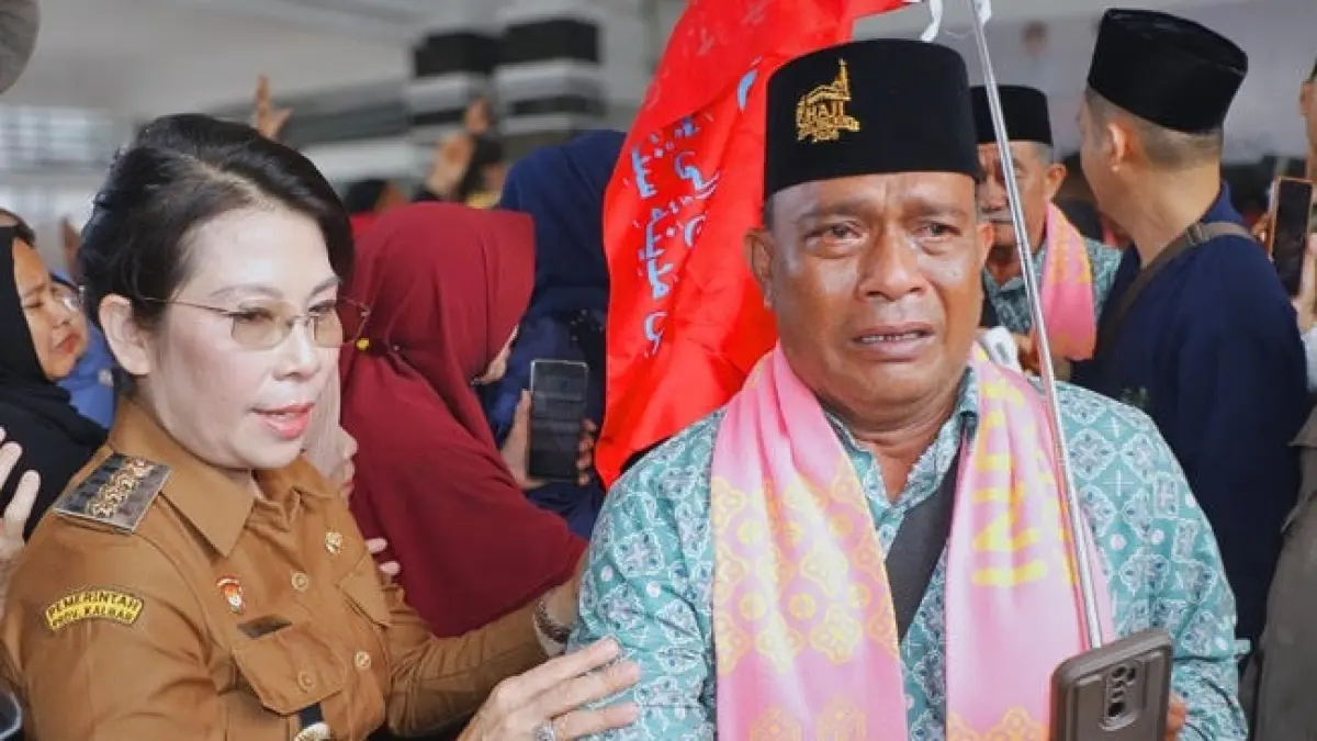 Wali Kota Singkawang Tjhai Chui Mie antar keberangkatan jamaah haji asal Singkawang, Senin (4/5/2026) pagi di kantor Wali Kota Singkawang.