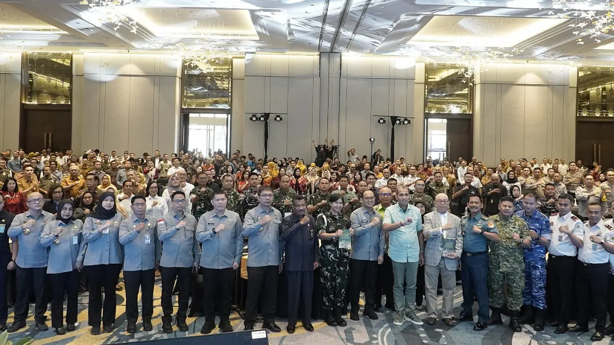 Kegiatan “Ngobrolin Layanan AHU dan KUHP yang Baru” yang berlangsung di Novotel Pontianak, Selasa (5/5). (DOK KANWIL KEMENKUM KALBAR)