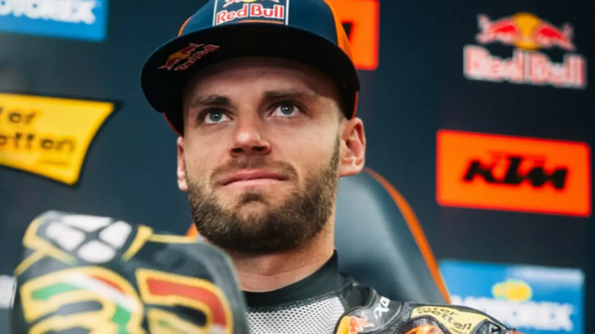 Brad Binder kembali memiliki harapan bertahan di MotoGP 2027 setelah Tech3 dikabarkan tetap bersama KTM. (INSTAGRAM/@bradbinder)
