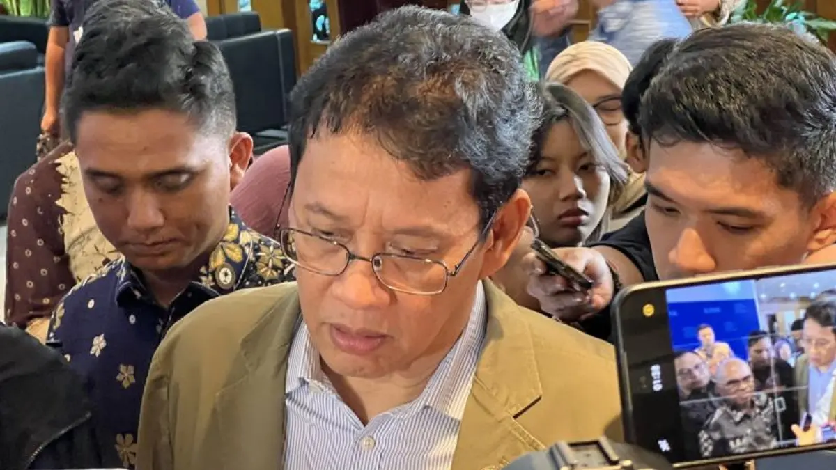 Menteri Keuangan Purbaya Yudhi Sadewa memberi keterangan ketika ditemui setelah konferensi pers Komite Stabilitas Sistem Keuangan (KSSK) di Jakarta, Kamis (7/5). (ANTARA/Putu Indah Savitri)