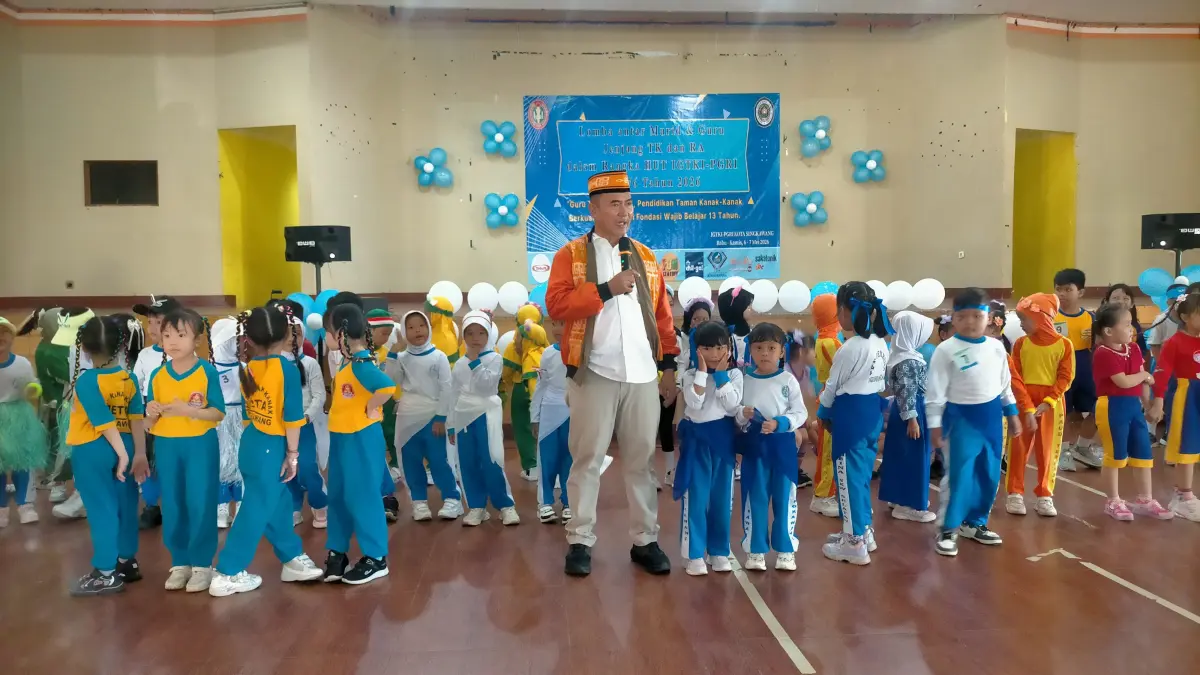Pembukaan lomba antarmurid dan guru jenjang TK dan RA di Rumah Adat Melayu Singkawang, Rabu (6/5), dalam rangka memperingati HUT IGTKI-PGRI ke-76 Tahun 2026. (ISTIMEWA)