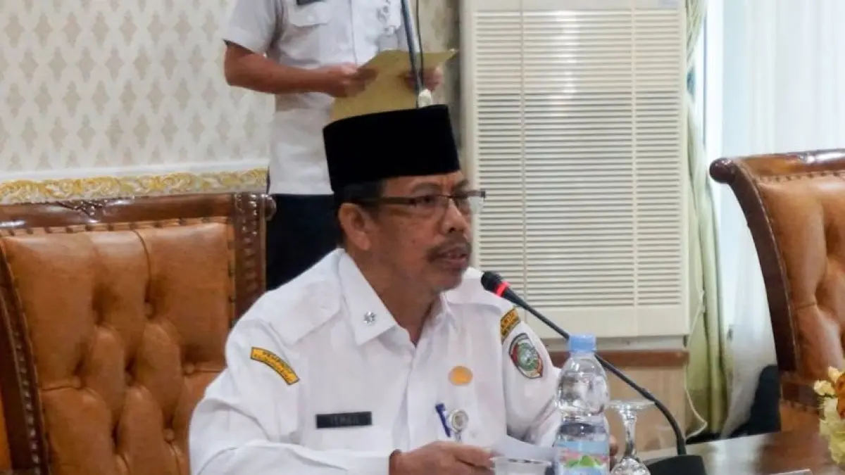 Sekda Mempawah Ismail mengikuti asistensi virtual bersama Kemenpan-RB dan Pemperov Kalbar pada Rabu (6/5). (ISTIMEWA)