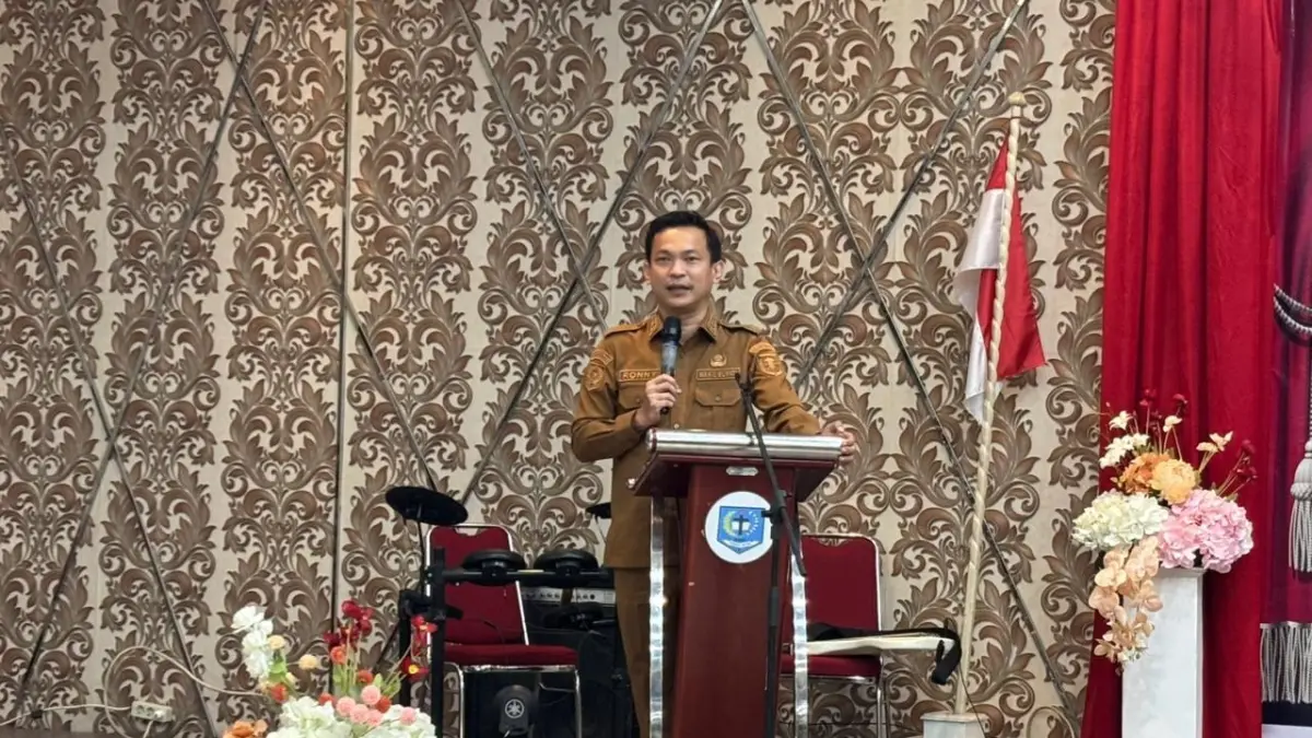 Wakil Bupati Sintang Florensius Ronny menilai sekolah memiliki peran penting dalam mencetak generasi yang mampu berkontribusi bagi pembangunan daerah. (ISTIMEWA)