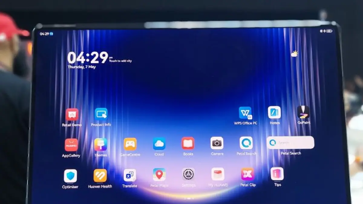 Huawei meluncurkan tablet tipis dan ringan MatePad Pro Max di Bangkok, Thailand, Kamis (7/5). (ANTARA/Natisha Andarningtyas)
