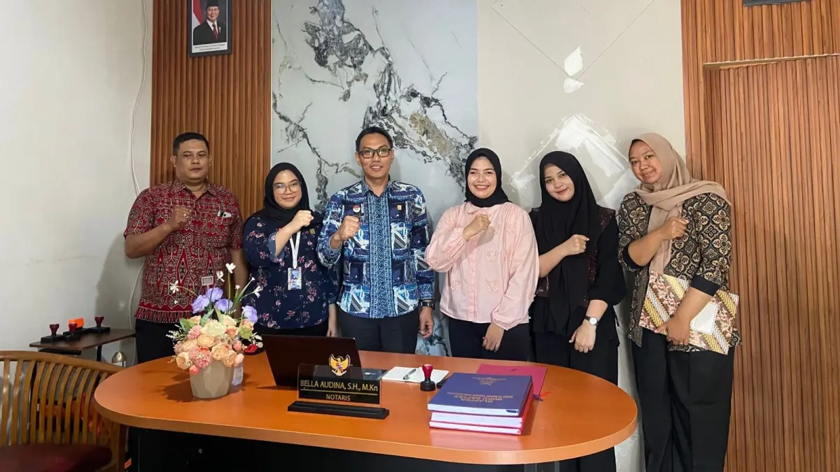 Kantor Wilayah Kementerian Hukum Kalimantan Barat melaksanakan pemantauan dan evaluasi (monev) terhadap notaris di Pontianak dan Kubu Raya pada Kamis (7/5). (DOK KANWIL KEMENKUM KALBAR)