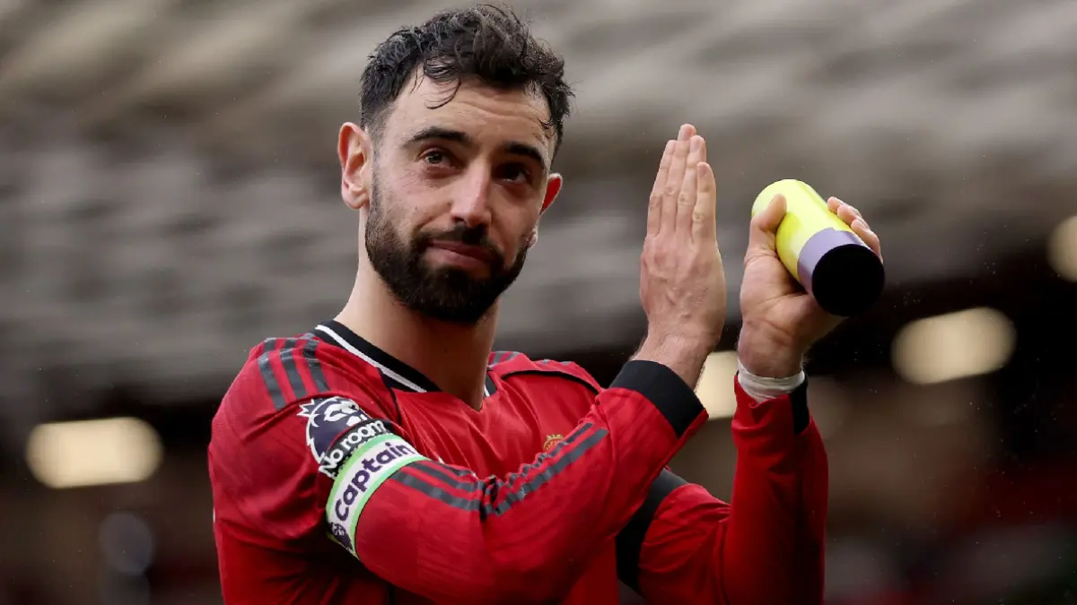 Bruno Fernandes terpilih sebagai pemain terbaik Inggris usai membawa Manchester United lolos ke Liga Champions. (ist)