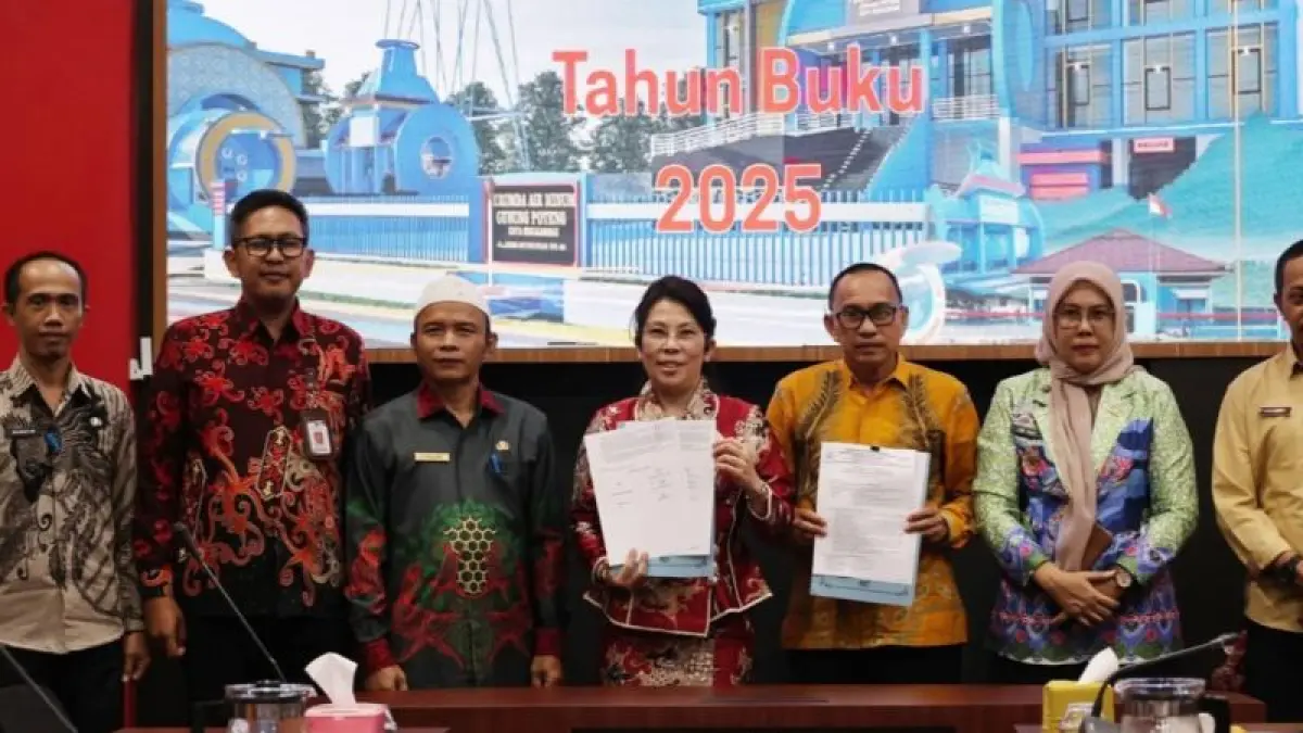Rapat Tahunan Perumda Air Minum Gunung Poteng Tahun Buku 2025 di Ruang Rapat Wali Kota Singkawang. (ANTARA/Narwati)