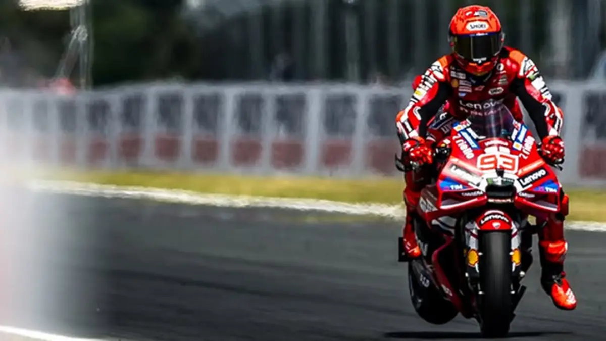 Marc Marquez terjatuh keras di Le Mans Sprint dan membuat peluang juara dunia MotoGP 2026 dipertanyakan. (INSTAGRAM/@ducaticorse)