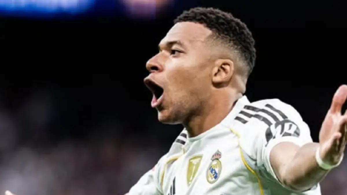 Kylian Mbappe mengunggah dukungan “Hala Madrid” saat Real Madrid tertinggal 0-2 dari Barcelona.(INSTAGRAM/@k.mbappe)