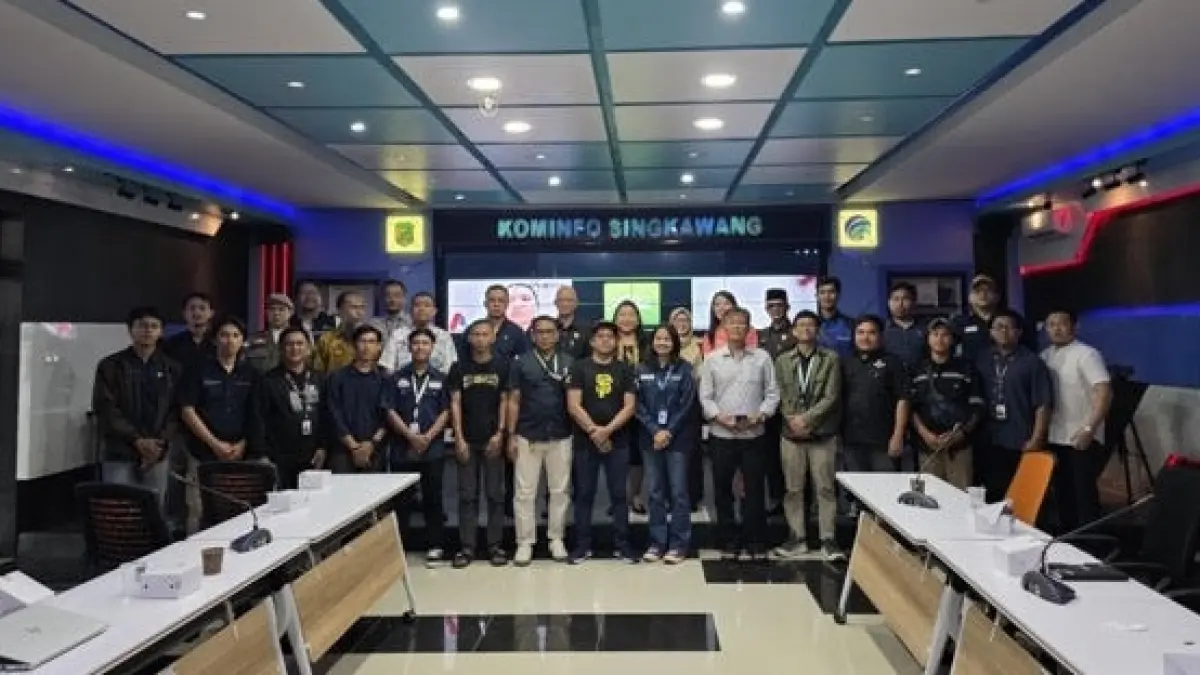 Rapat Koordinasi Penanganan Pengaduan Infrastruktur Telekomunikasi yang digelar di Ruang TCM Kantor Wali Kota Singkawang.