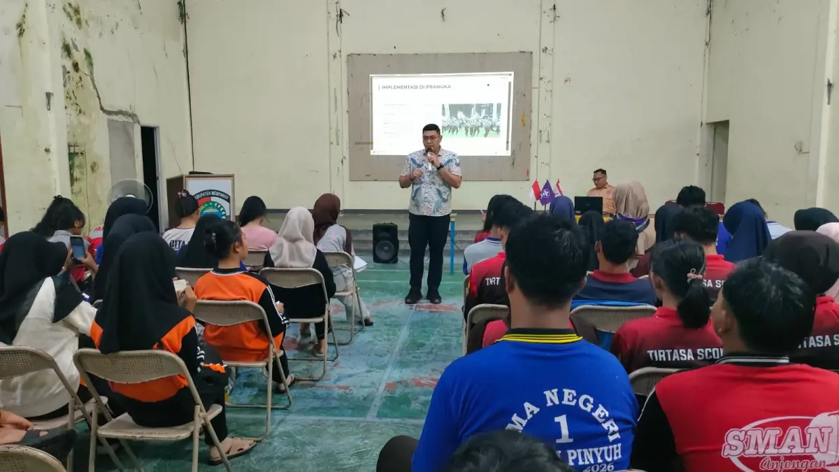 Zimmy Alexander memberikan materi Bela Negara kepada peserta (ISTIMEWA)