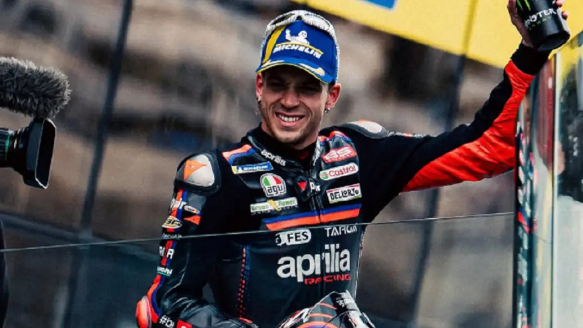 Marco Bezzecchi memimpin balapan sebelum disalip Jorge Martin di MotoGP Prancis 2026.(INSTAGRAM/@marcobez72)