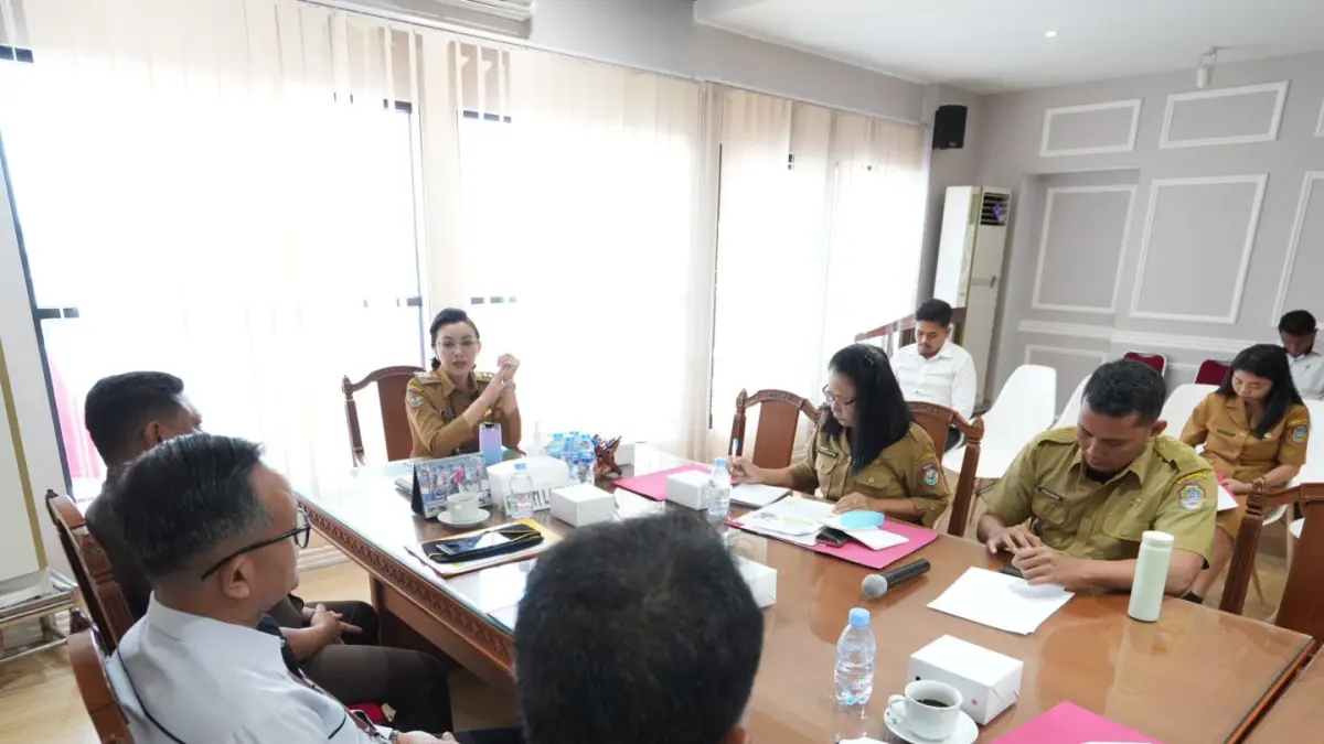 Pemkab Landak menggelar rakor jelang Pilkades PAW 2026 pada Senin (11/5). (HUMAS PEMKAB LANDAK)