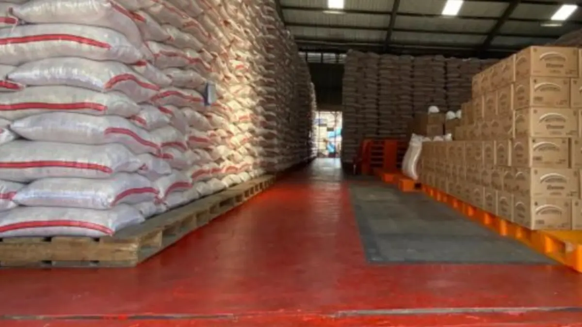 Kondisi Gudang Badan Logistik (Bulog) Kabupaten Garut, Jawa Barat. (ANTARA/Feri Purnama)