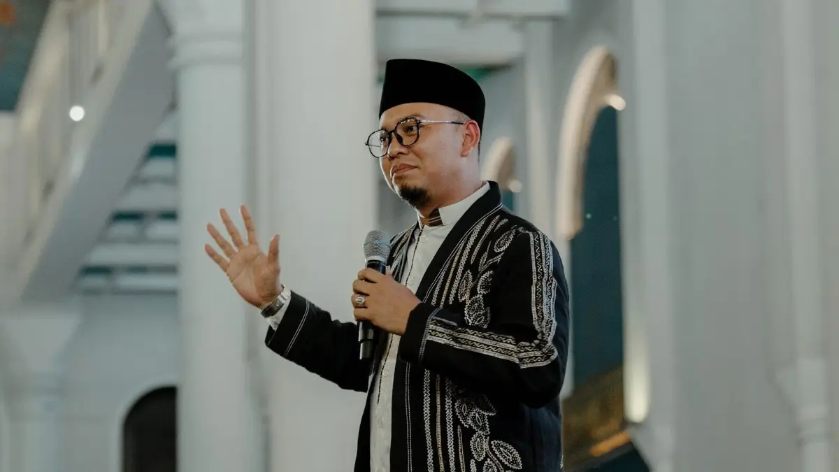 Pengasuh Masjid Kapal Munzalan Indonesia, Ustadz Luqmanul Hakim. (ISTIMEWA)