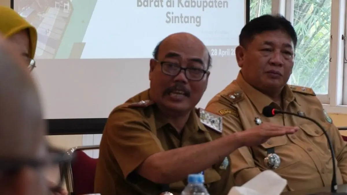 Sekretaris Daerah Kabupaten Sintang, Kartiyus meminta pemerintah desa di kawasan perbatasan agar lebih siap dalam penyediaan data pembangunan.
