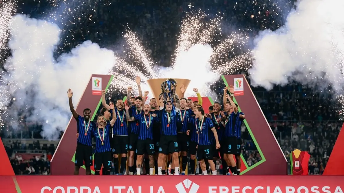 Pemain Inter Milan merayakan gelar Coppa Italia setelah mengalahkan Lazio di Stadion Olimpico, Roma. (FB.Inter)