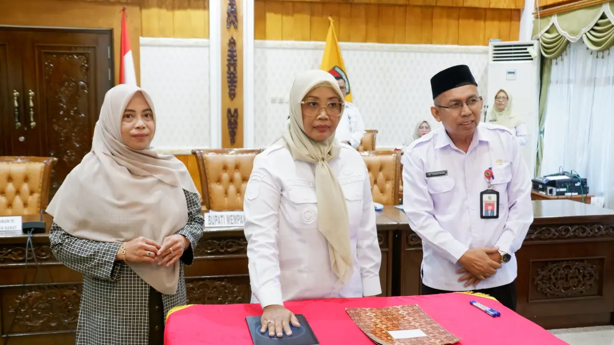 Bupati Erlina saat meresmikan peluncuran SPMB TA 2026/2027