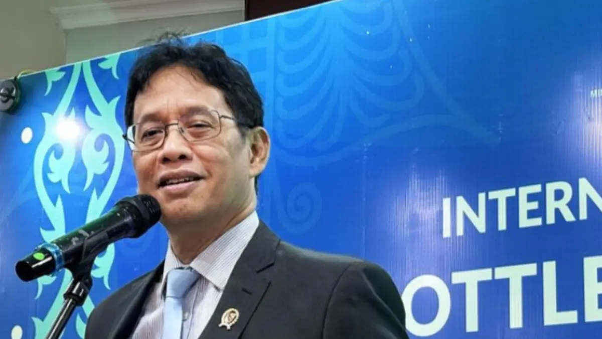 Menteri Keuangan Purbaya Yudhi Sadewa memberikan keterangan pers usai International Seminar on Debottlenecking Channel di kantor Kementerian Keuangan Jakarta, Selasa (12/5). (ANTARA/Imamatul Silfia/aa.)