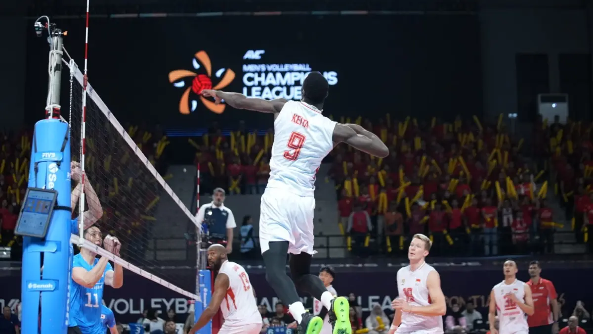 Aksi smes keras pemain Jakarta Bhayangkara Presisi saat melawan Hyundai Capital Skywalkers pada laga semifinal AVC Men