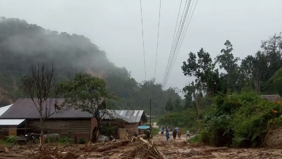 Kondisi salah satu kawasan di Kecamatan Aralle Kabupaten Mamasa yang diterjang banjir dan longsor akibat intensitas hujan tinggi dan berlangsung cukup lama. (ANTARA/HO-Diskominfo Sulbar)