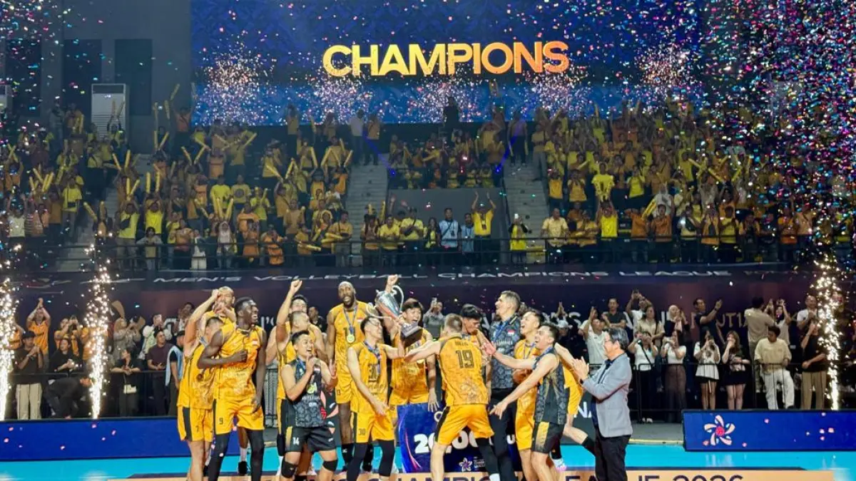 PECAHKAN SEJARAH: Pemain Jakarta Bhayangkara Presisi merayakan kemenangan usai menundukkan Foolad Sirjan Iranian pada final AVC Champions League 2026 di GOR Terpadu Achmad Yani, Minggu (17/5). Gelar ini membawa klub Indonesia untuk pertama kalinya tampil di FIVB Club World Championship.  /MEIDY KHADAFI/PONTIANAK POST