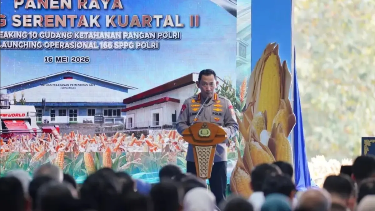 Kapolri Jenderal Polisi Listyo Sigit Prabowo saat menyampaikan laporan capaian program ketahanan pangan Polri, termasuk ekspor 100 ton jagung dari Kabupaten Bengkayang ke Malaysia melalui PLBN Jagoi Babang, Kalimantan Barat dalam panen raya jagung serentak kuartal II/2026 di Kabupaten Tuban, Jawa Timur, Sabtu (16/5/2026). ANTARA/HO-Polri.