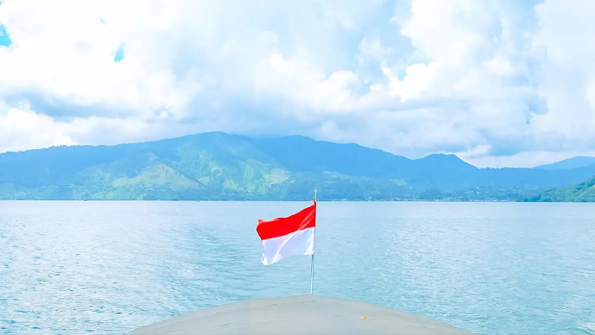 Bendera Merah Putih berkibar di tanah air Indonesia (DOK JAWA POS)  