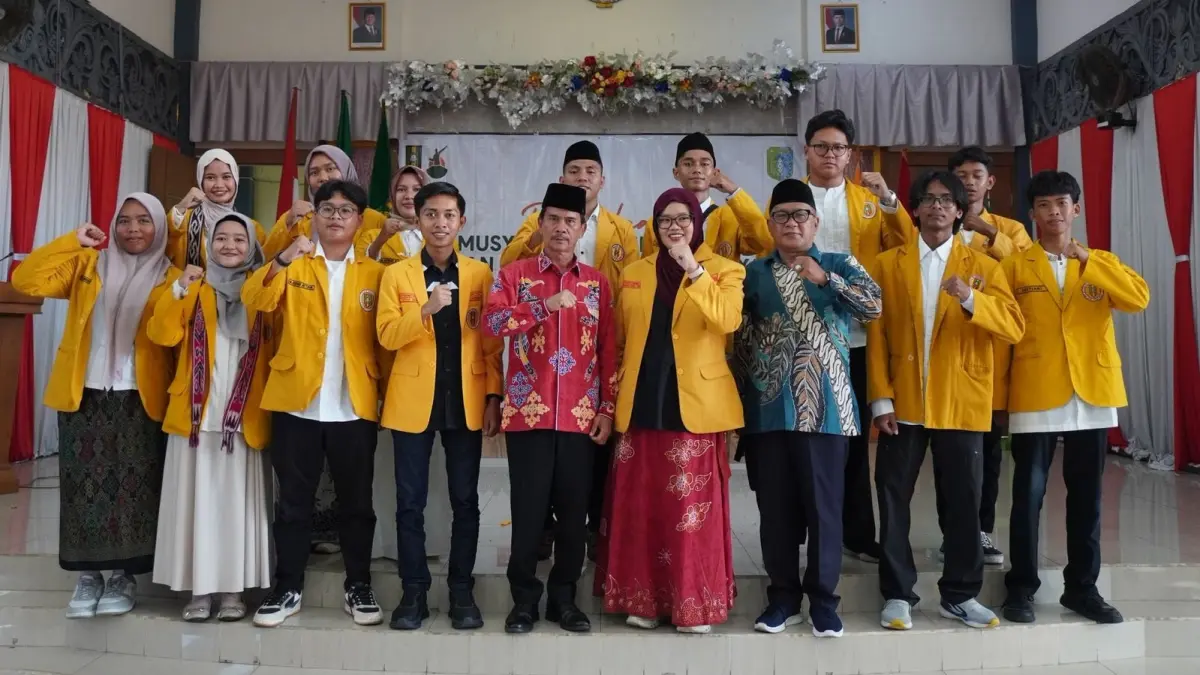 Bupati Sintang, Gregorius Herkulanus Bala, saat menghadiri Musyawarah Wilayah (Muswil) XII Ikatan Pelajar Muhammadiyah (IPM) Kalimantan Barat di Kabupaten Sintang. 