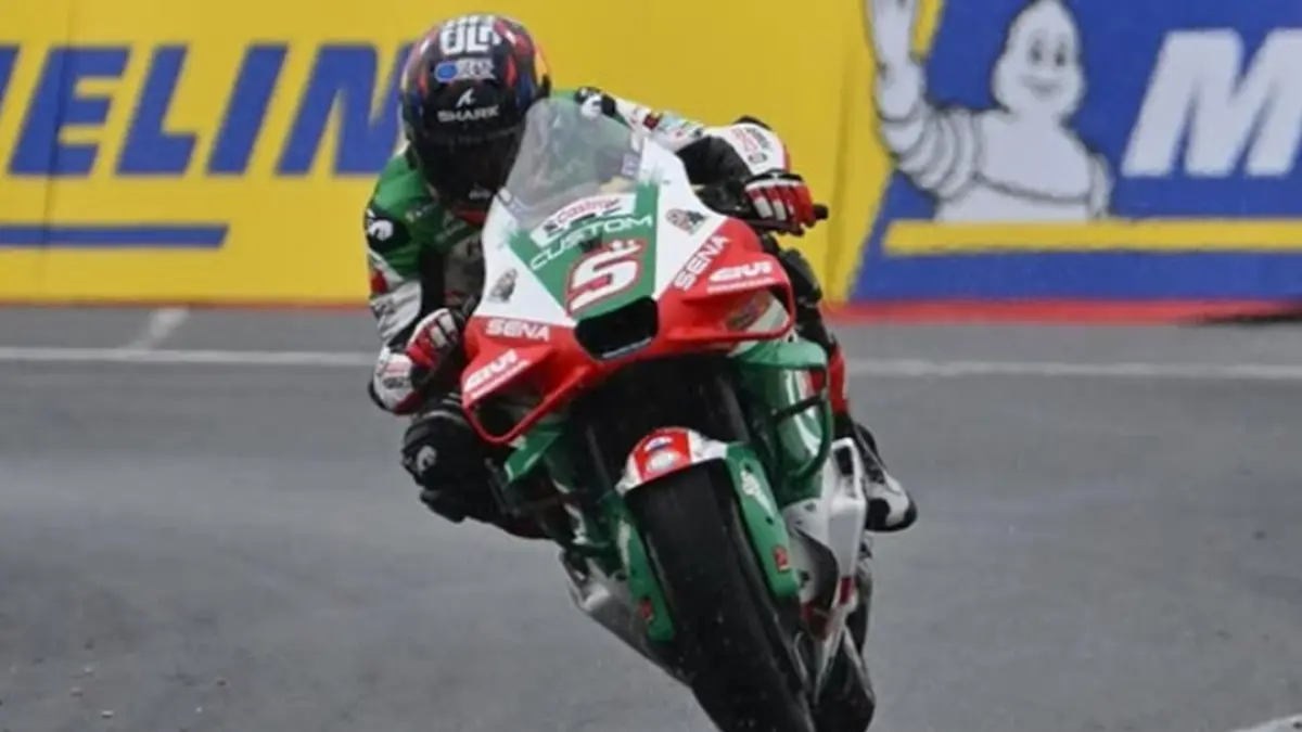Johann Zarco terjatuh dalam insiden beruntun di tikungan pertama GP Catalunya 2026. (INSTAGRAM/@johannzarco)