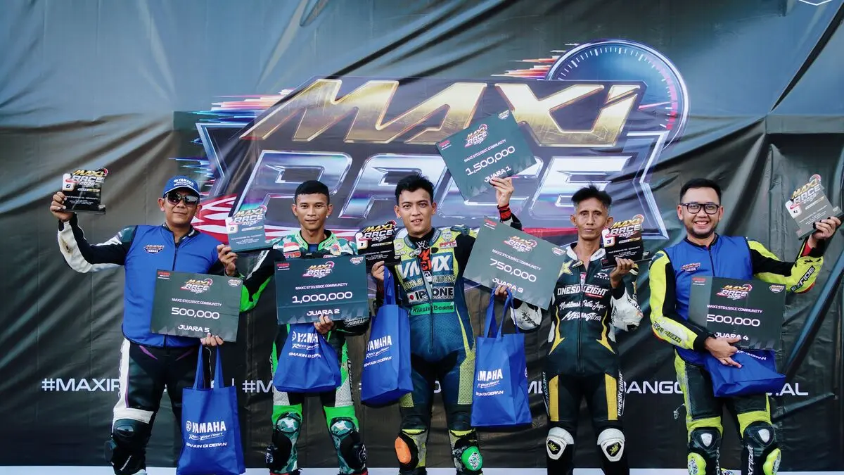 Podium Kelas MAXi 155 Komunitas di Kejurnas Motoprix Region B Seri 1 2026 di sirkuit Gelora Bung Tomo Surabaya