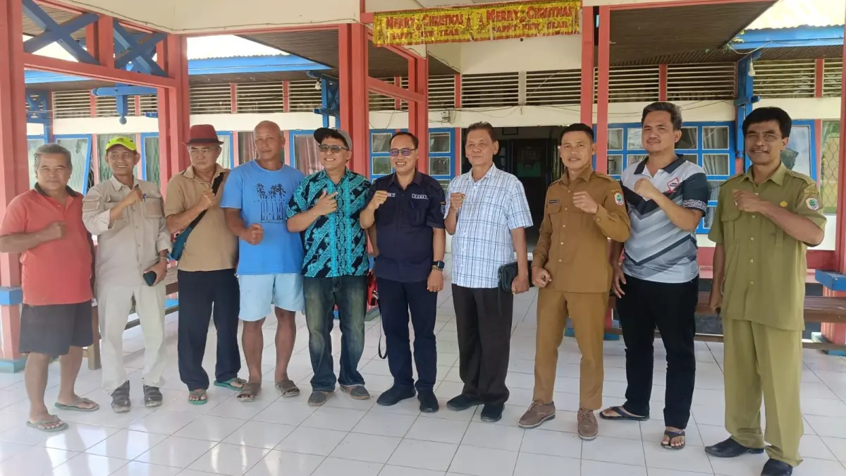 Pertemuan antara PT BIA dan masyarakat Desa Pala Pulau di Kantor Camat Putussibau Utara. (ISTIMEWA)