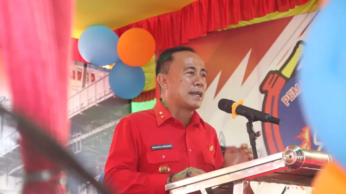 Wakil Gubernur Kalimantan Barat, Krisantus Kurniawan menyampaikan sambutan saat menghadiri Hari Ulang Tahun (HUT) ke-5 Pemadam Kebakaran (Damkar) Bhakti 28 di Posko Damkar Bhakti 28, Jalan 28 Oktober (Adpim Pemprov Kalbar)