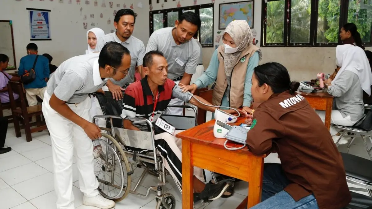 Bakti Sosial Kesehatan Umum Gratis oleh Sinarmas bersama Yayasan Buddha Tzu Chi Indonesia di Kecamatan Marau, Kabupaten Ketapang, Sabtu (16/5/2026), sebagai bentuk kepedulian terhadap kesehatan masyarakat melalui layanan pemeriksaan dan pengobatan gratis. (ISTIMEWA)