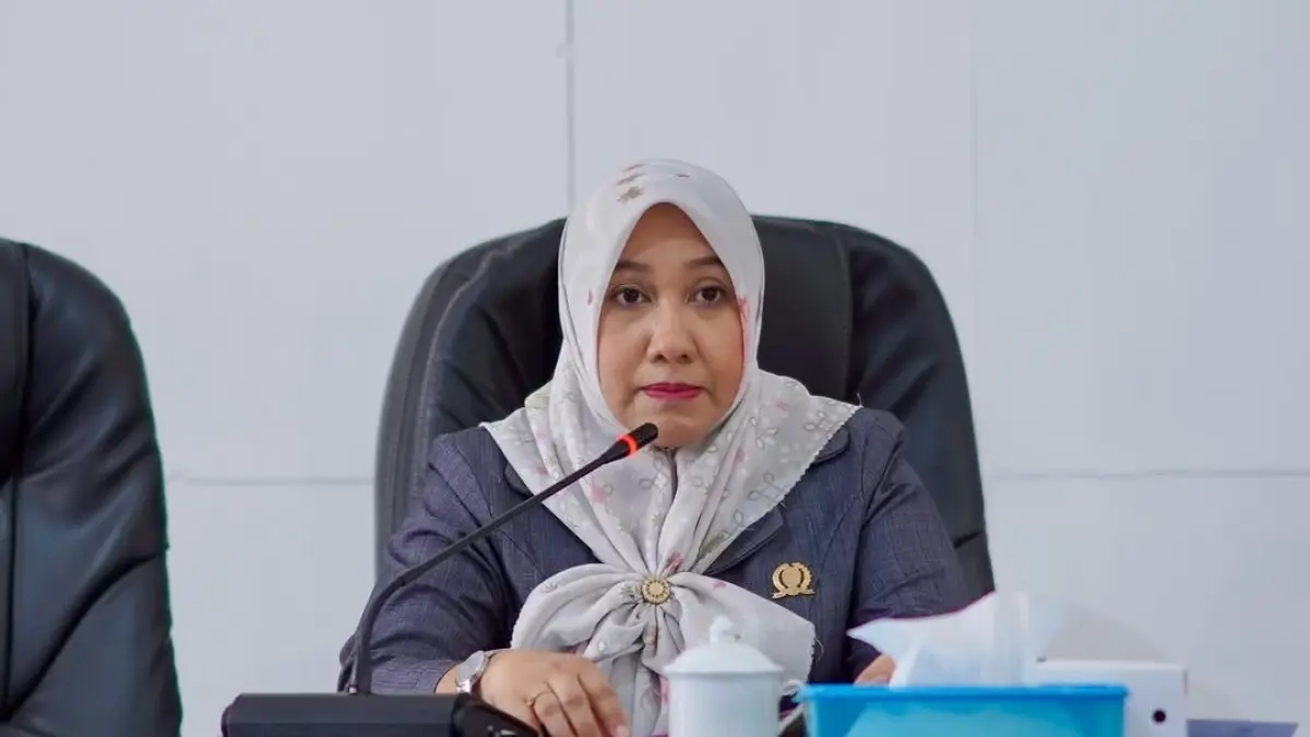 Ketua Komisi III, Mia Gayatri, menimpin rapat dengan perwakilan pedagang Pasar Melati, Selasa (19/5). (ISTIMEWA)