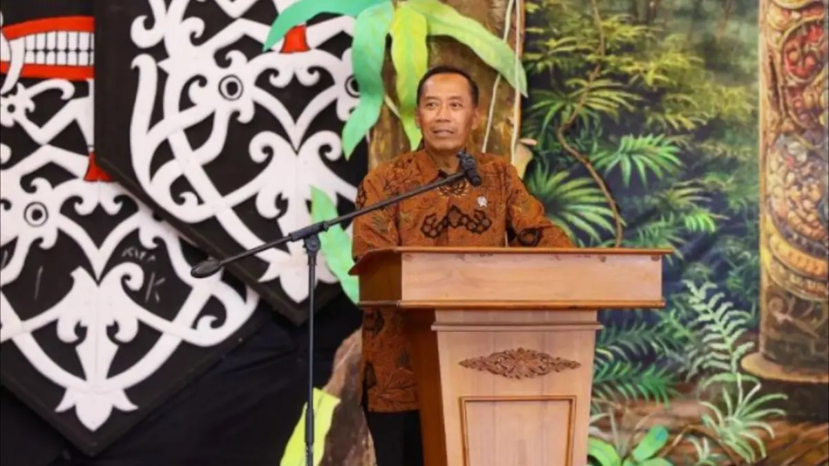 Wamendiktisaintek Fauzan memberikan sambutan dalam peresmian Prodi Anestesiologi dan Terapi Intensif Program Spesialis serta Prodi Magister Ilmu Farmasi Fakultas Kedokteran Universitas Tanjungpura Pontianak, Selasa (19/5). (ANTARA/HO-Kemdiktisaintek)