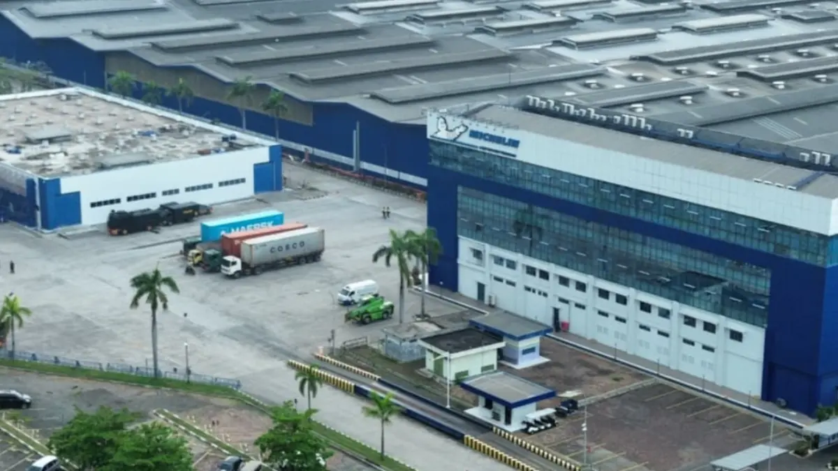 Pembatalan pemutusan hubungan kerja (PHK) terhadap 103 buruh PT Multistrada Arah Sarana menjadi harapan baru bagi pekerja. (Radar Bekasi)