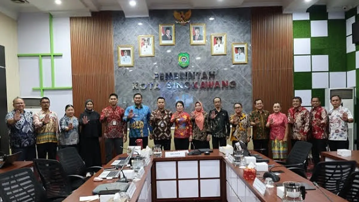Pemerintah Kota Singkawang meluncurkan QRIS Dinamis TCM untuk pembayaran pajak daerah serta implementasi Kartu Kredit Pemerintah Daerah (KKPD).