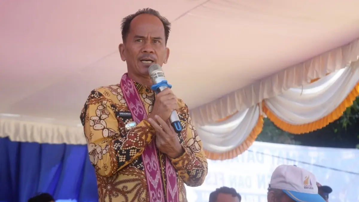 Bupati Sintang Gregorius Herkulanus Bala menekankan pentingnya menanamkan nilai sportivitas kepada peserta didik sejak usia sekolah melalui ajang seni dan olahraga. (ISTIMEWA)