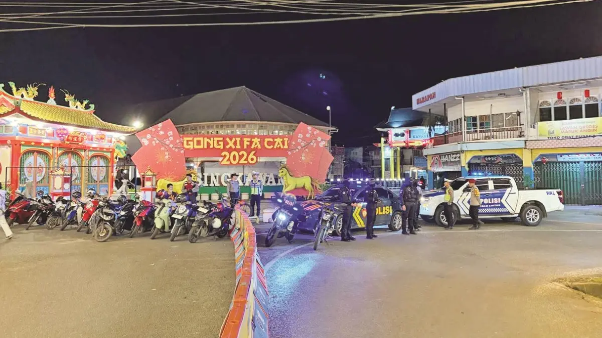 Jajaran Polres Singkawang melaksanakan patrol di sejumlah titik strategis guna menjaga kondisivitas kota. (HUMAS PORLES)