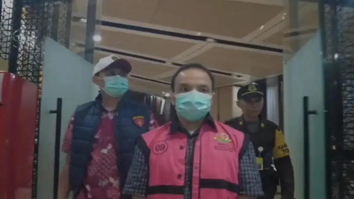 Penyidik JAM PIDSUS tetapkan 4 tersangka baru perkara penyimpangan izin tambang di Kalbar yang salah satunya merupakan pejabat di Kementerian ESDM. (KEJAKSAAN AGUNG)