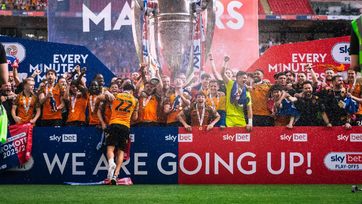 Hull City promosi ke Premier League usai menang dramatis 1-0 atas Middlesbrough lewat gol injury time Oli McBurnie. (Dok.Hull City)