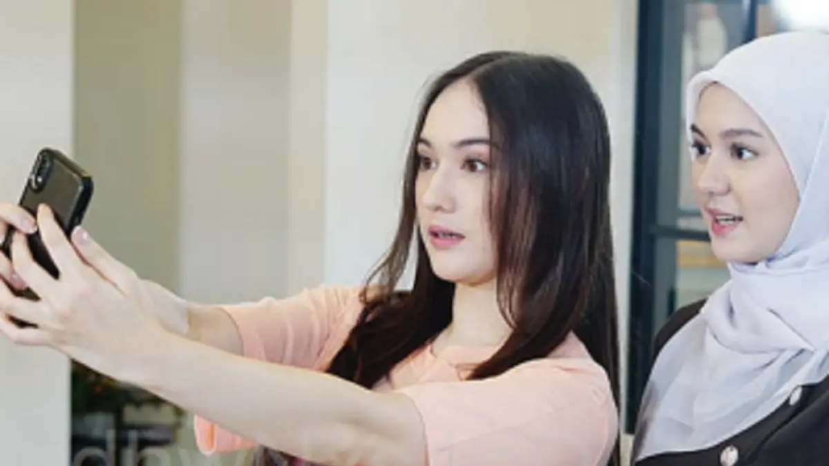Potongan adegan film A dan Z: Insyaallah Cinta (VIDIO)